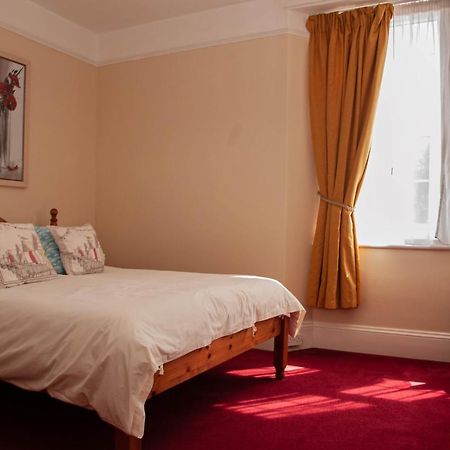 St Marguerite Bed & Breakfast Paignton Exterior photo