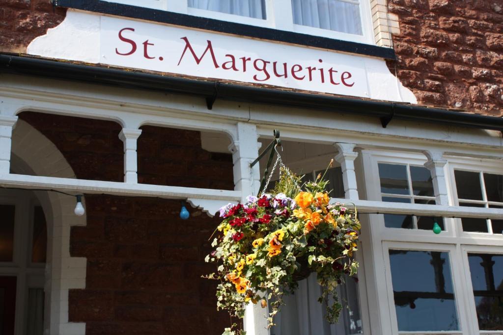 St Marguerite Bed & Breakfast Paignton Exterior photo